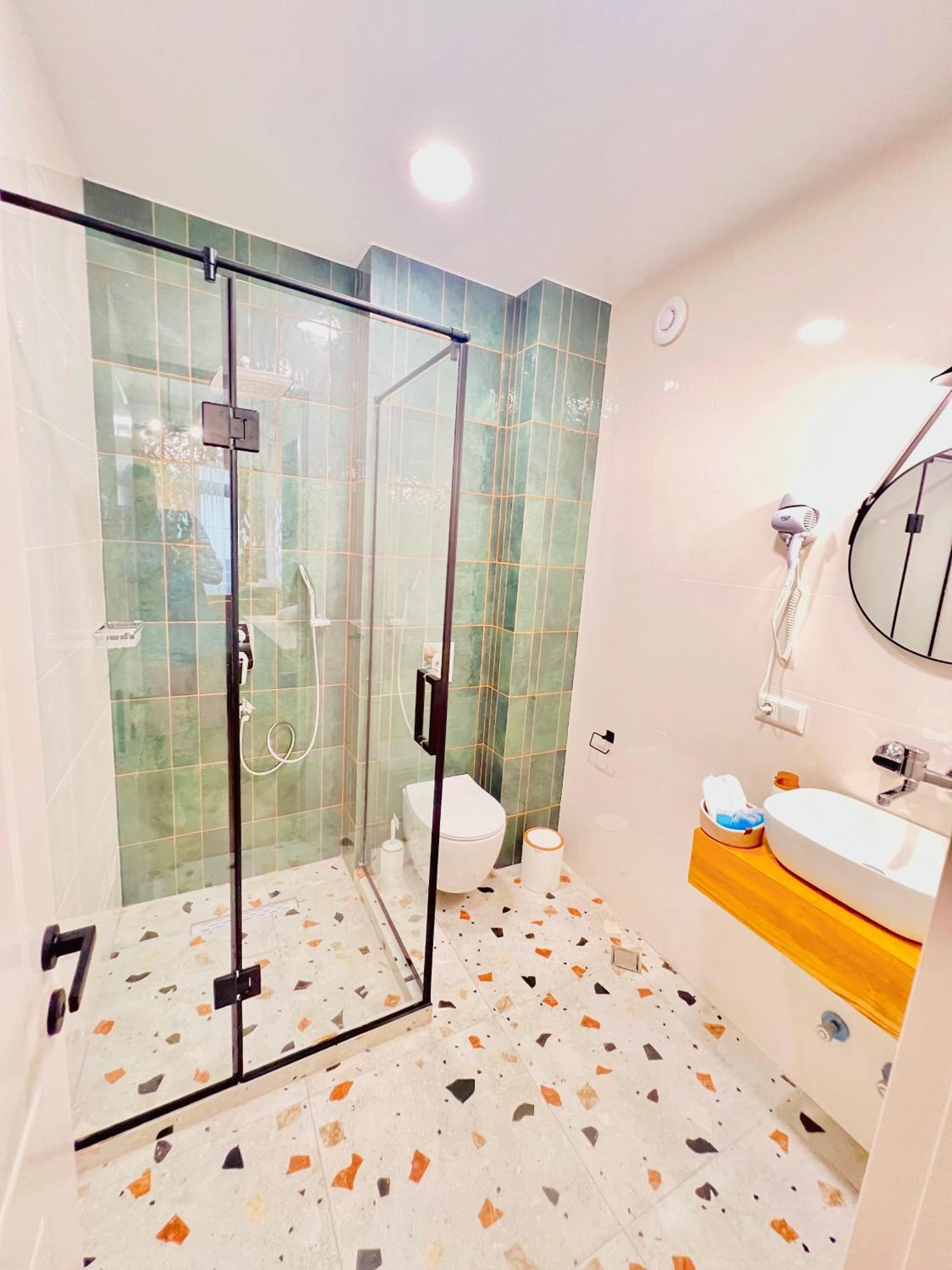 Mohika Boutique Aparthotel Тбилиси Екстериор снимка